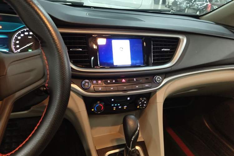 Used Buick GT 2021 Exemplar 1.5L Automatic Elite Version Audio And AC Panel