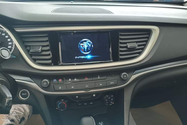 Used Buick GT 2021 Revised Version Flagship 1.5L Automatic Elite Edition Audio And AC Panel