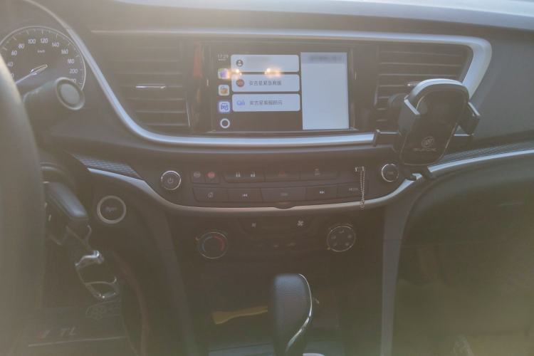 Used Buick GT 2021 Revised Version Flagship 1.5L Automatic Elite Edition Audio And AC Panel