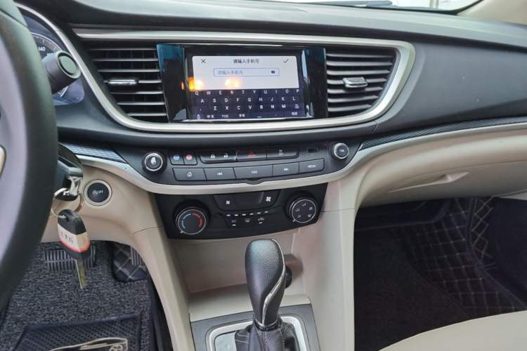 Used Buick GT 2021 Exemplar 1.5L Automatic Elite Version Audio And AC Panel