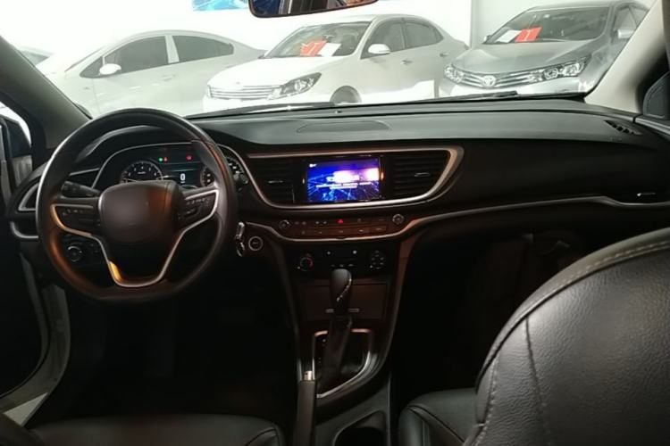 Used Buick GT 2021 Revised Version Flagship 1.5L Automatic Elite Edition Center Console