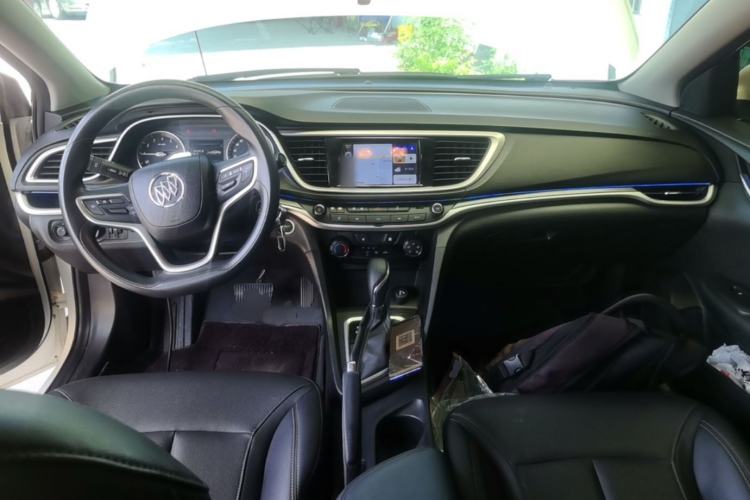 Used Buick GT 2021 Revised Version Flagship 1.5L Automatic Elite Edition Center Console