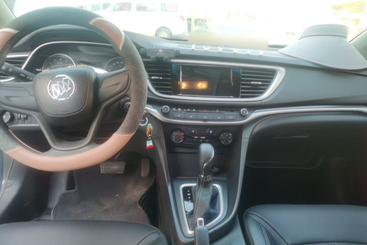 Used Buick GT 2021 1.3T Automatic Mild Hybrid Elite Version Center Console