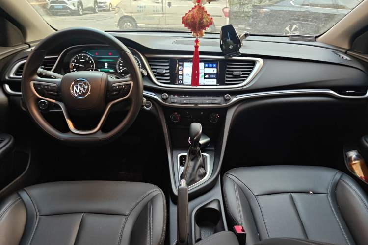 Used Buick GT 2021 Revised Version Flagship 1.5L Automatic Elite Edition Center Console