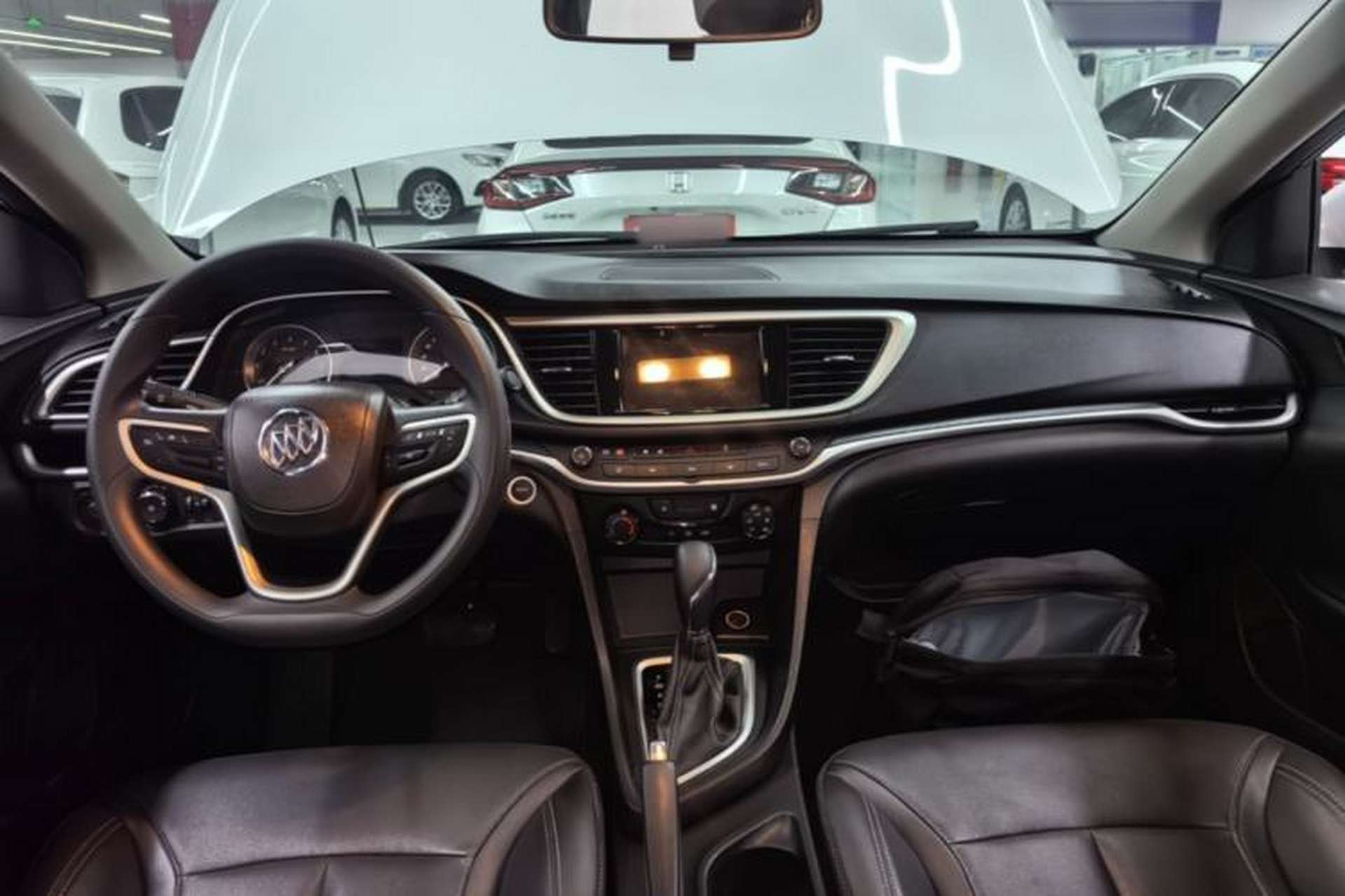 Used Buick GT 2021 Revised Version 1.3T Automatic Mild Hybrid Elite Edition Center Console
