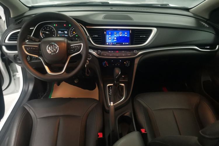 Used Buick GT 2021 Revised Version Flagship 1.5L Automatic Entry-Level Trim Center Console