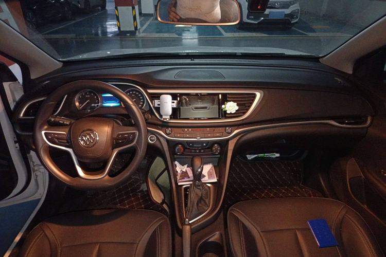 Used Buick GT 2021 Revised Version Flagship 1.5L Automatic Elite Edition Center Console