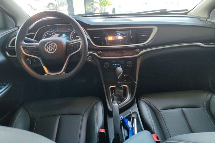 Used Buick GT 2021 Revised Version Flagship 1.5L Automatic Entry-Level Trim Center Console