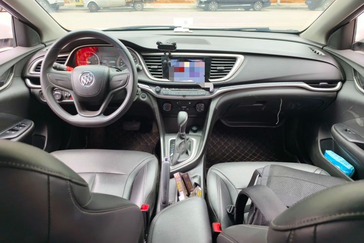 Used Buick GT 2021 1.3T Automatic Mild Hybrid Elite Version Center Console