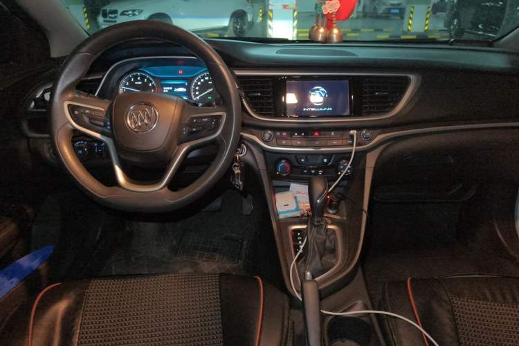 Used Buick GT 2021 Revised Version Flagship 1.5L Automatic Elite Edition Center Console