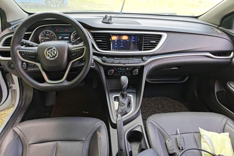Used Buick GT 2021 Revised Version 1.3T Automatic Mild Hybrid Elite Edition Center Console