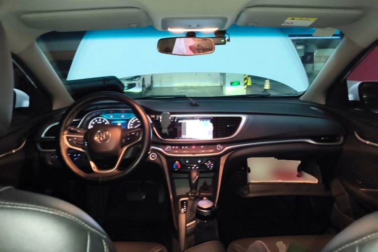 Used Buick GT 2021 Revised Version Flagship 1.5L Automatic Elite Edition Center Console