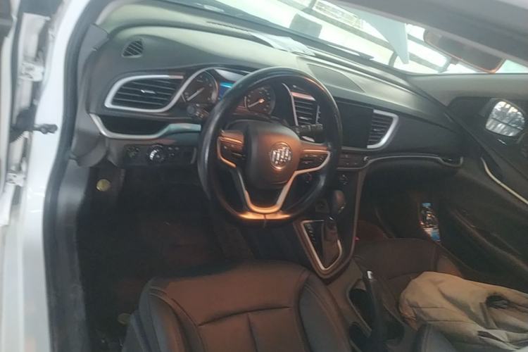 Used Buick GT 2021 Revised Version Flagship 1.5L Automatic Elite Edition Center Console