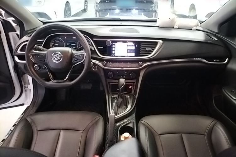 Used Buick GT 2021 Revised Version 1.3T Automatic Mild Hybrid Elite Edition Center Console