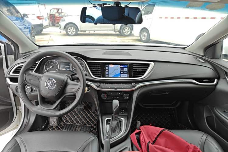 Used Buick GT 2021 1.3T Automatic Mild Hybrid Elite Version Center Console