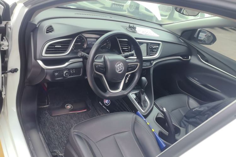 Used Buick GT 2021 Revised Version Flagship 1.5L Automatic Elite Edition Center Console