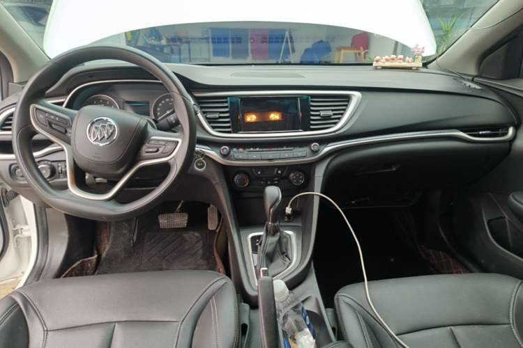 Used Buick GT 2021 Revised Version Flagship 1.5L Automatic Elite Edition Center Console