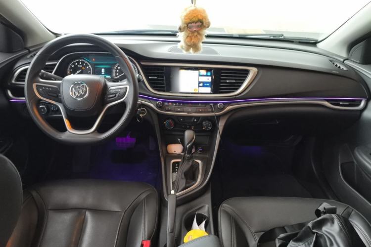 Used Buick GT 2021 1.3T Automatic Mild Hybrid Elite Version Center Console