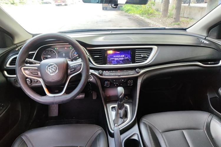 Used Buick GT 2021 Revised Version 1.3T Automatic Mild Hybrid Elite Edition Center Console