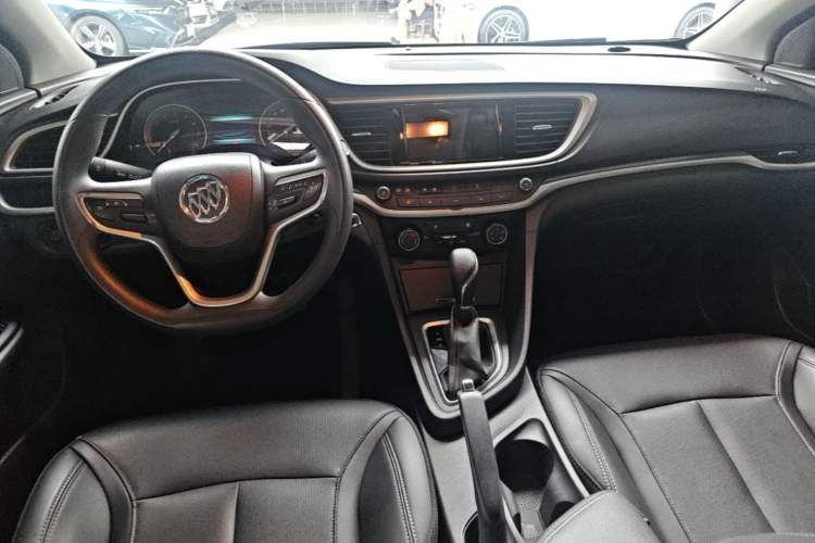 Used Buick GT 2021 Revised Version 1.3T Automatic Mild Hybrid Elite Edition Center Console