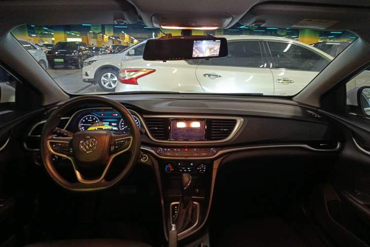 Used Buick GT 2021 Revised Version Flagship 1.5L Automatic Elite Edition Center Console