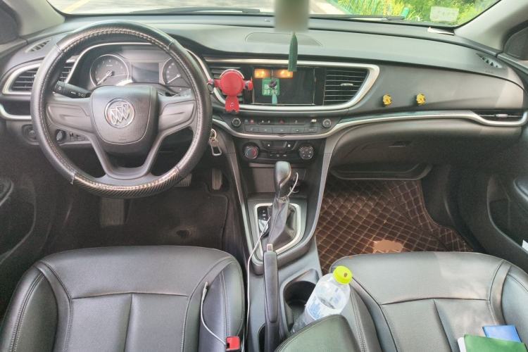 Used Buick GT 2021 1.3T Automatic Mild Hybrid Elite Version Center Console