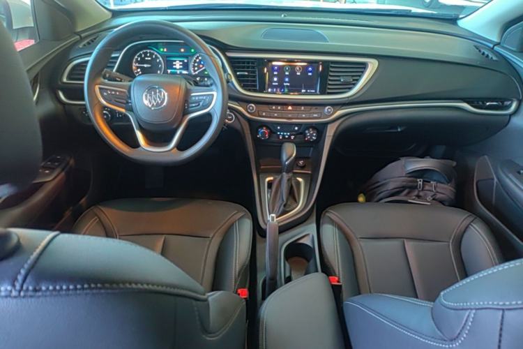 Used Buick GT 2021 Revised Version Flagship 1.5L Automatic Entry-Level Trim Center Console