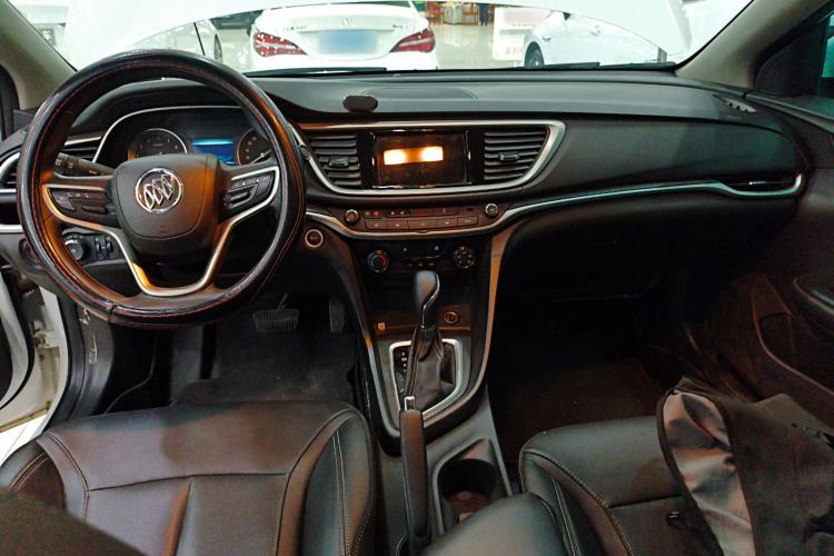 Used Buick GT 2021 1.3T Automatic Mild Hybrid Elite Version Center Console