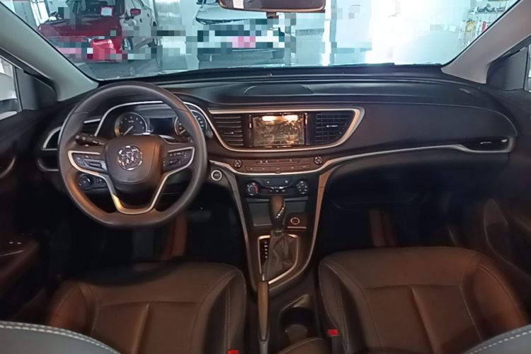 Used Buick GT 2021 Revised Version Flagship 1.5L Automatic Entry-Level Trim Center Console