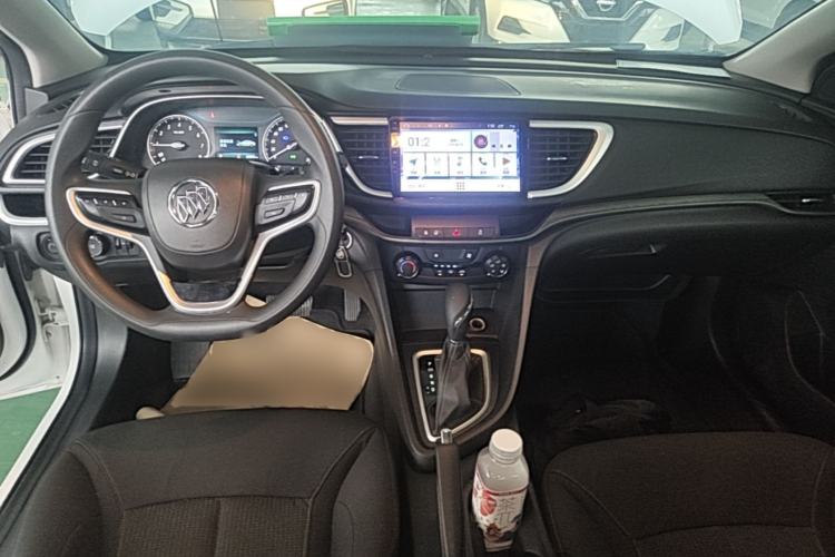Used Buick GT 2021 Revised Version Flagship 1.5L Automatic Entry-Level Trim Center Console