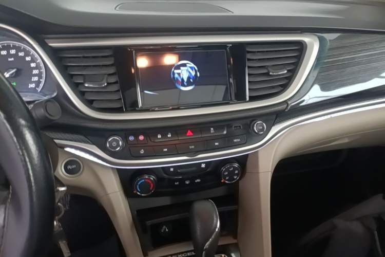 Used Buick GT 2021 Exemplar 1.5L Automatic Elite Version Center Console