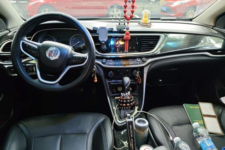 Used Buick GT 2021 1.3T Automatic Mild Hybrid Elite Version Center Console