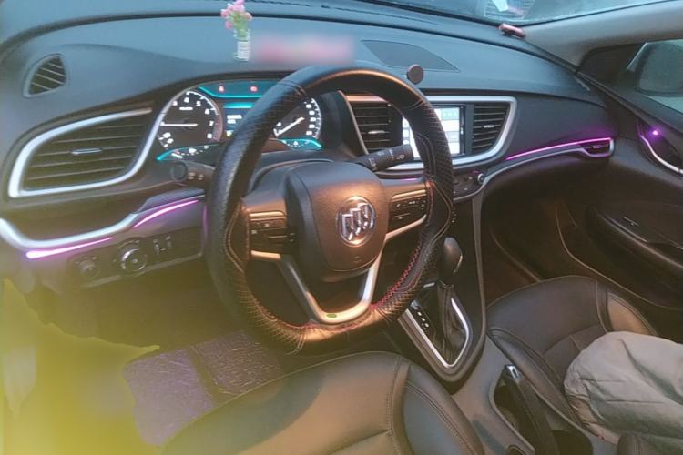 Used Buick GT 2021 Revised Version Flagship 1.5L Automatic Elite Edition Center Console