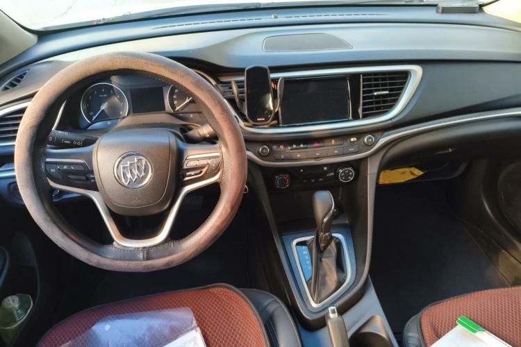 Used Buick GT 2021 Revised Version Flagship 1.5L Automatic Elite Edition Center Console