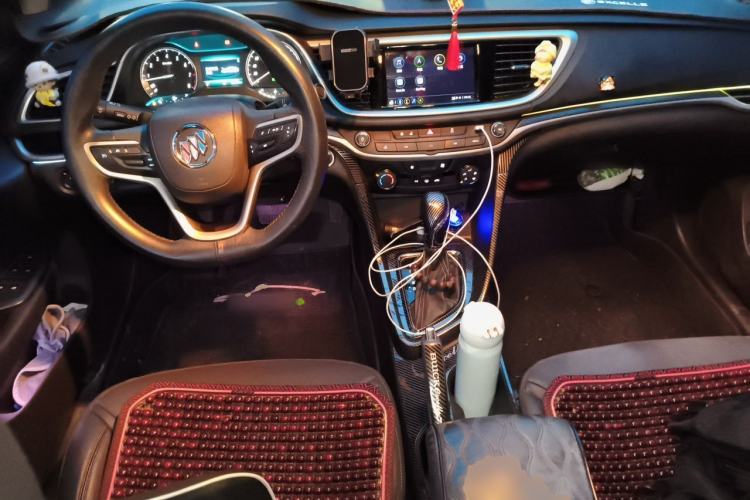Used Buick GT 2021 Revised Version Flagship 1.5L Automatic Elite Edition Center Console