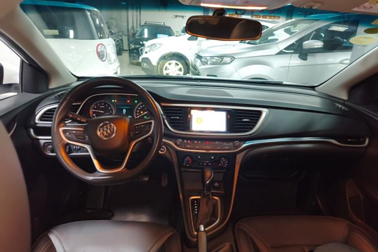 Used Buick GT 2021 Revised Version 1.3T Automatic Mild Hybrid Elite Edition Center Console