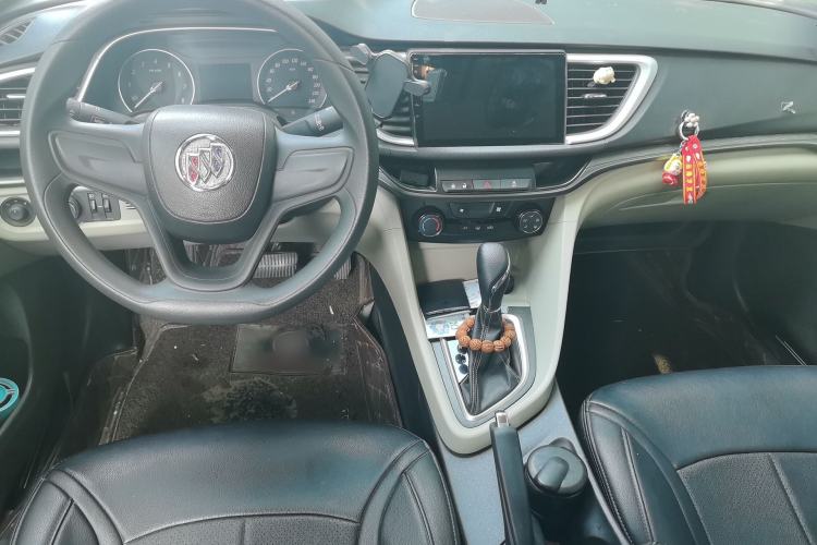Used Buick GT 2021 Revised Version Flagship 1.5L Automatic Entry-Level Trim Center Console