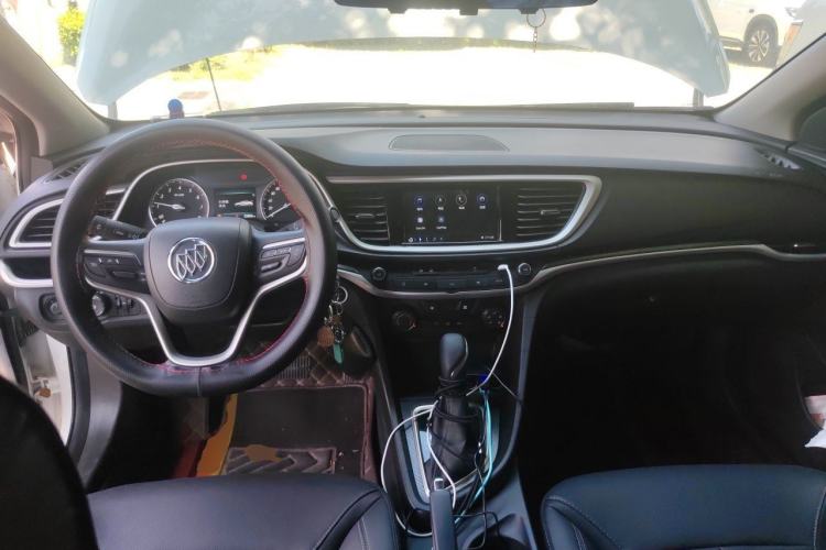 Used Buick GT 2021 Revised Version Flagship 1.5L Automatic Elite Edition Center Console