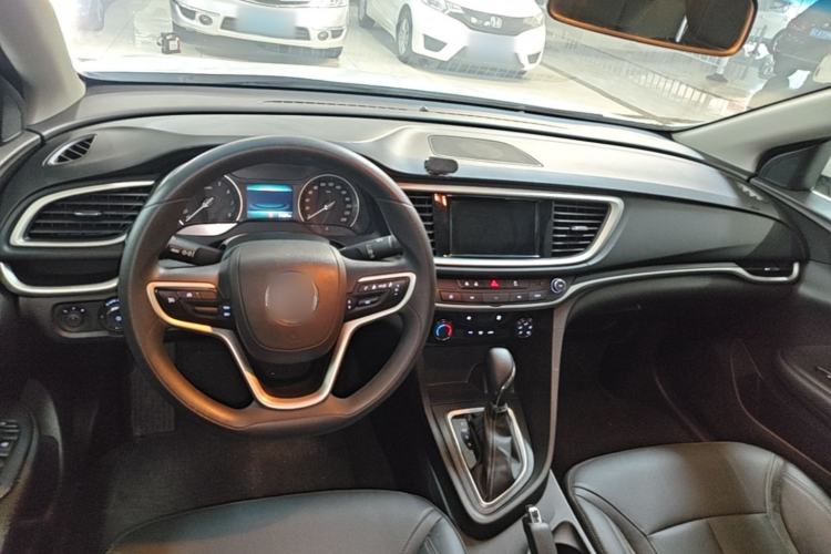 Used Buick GT 2021 Revised Version Flagship 1.5L Automatic Elite Edition Center Console