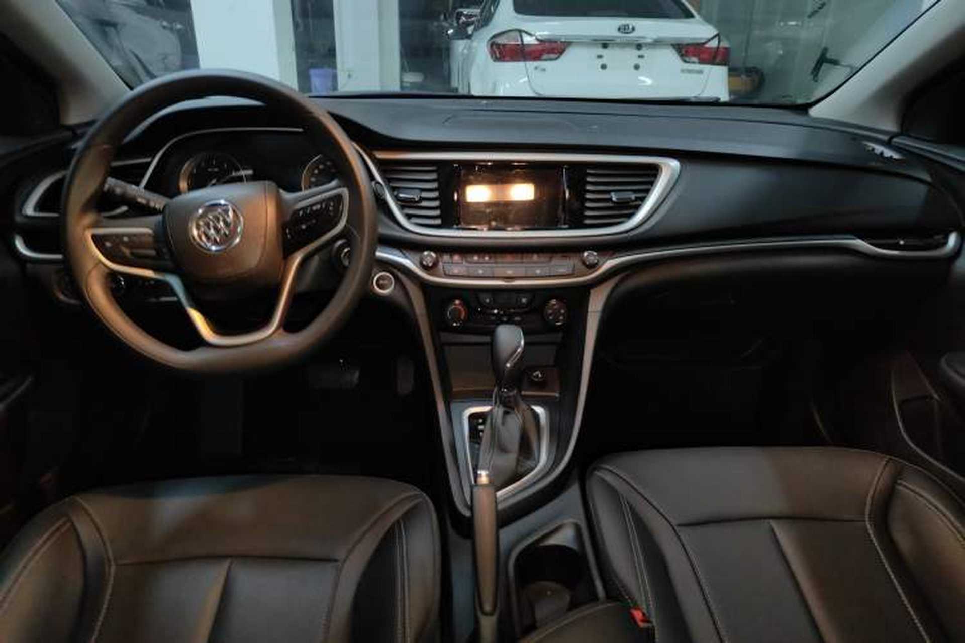 Used Buick GT 2021 Revised Version Flagship 1.5L Automatic Elite Edition Center Console