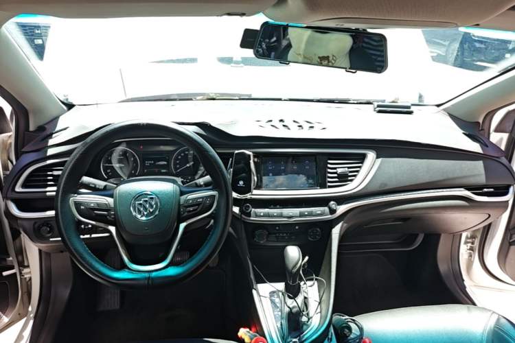 Used Buick GT 2021 Revised Version Flagship 1.5L Automatic Elite Edition Center Console