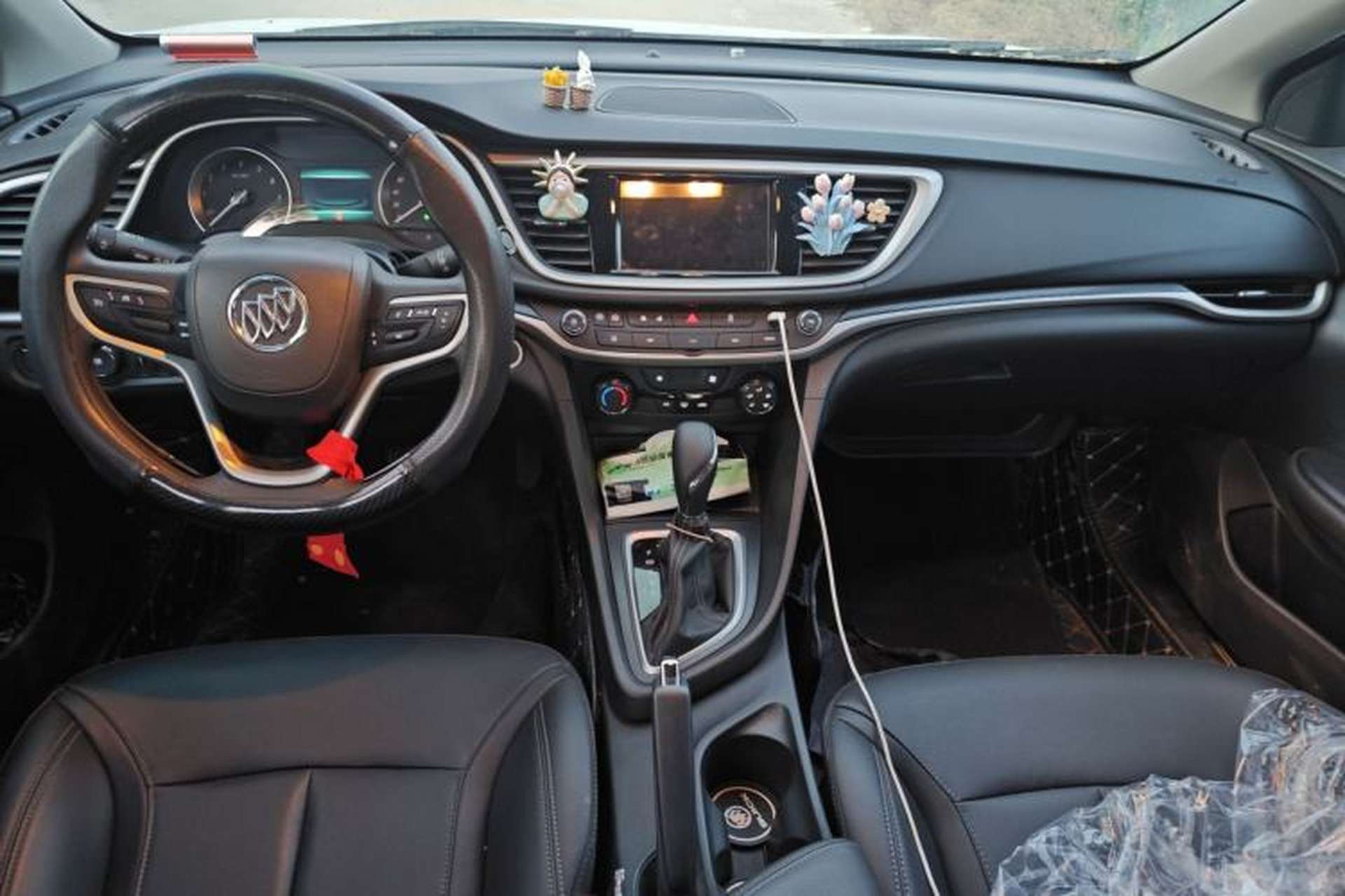 Used Buick GT 2021 Revised Version Flagship 1.5L Automatic Elite Edition Center Console