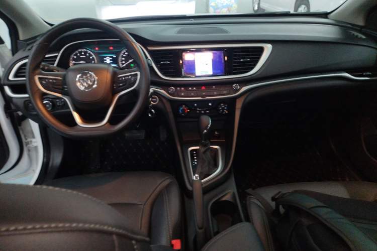 Used Buick GT 2021 Revised Version Flagship 1.5L Automatic Elite Edition Center Console