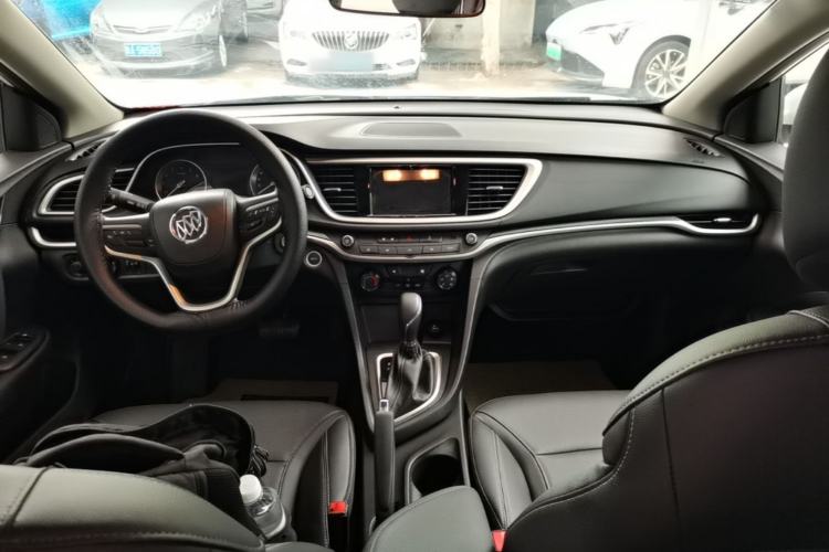 Used Buick GT 2021 Revised Version Flagship 1.5L Automatic Entry-Level Trim Center Console