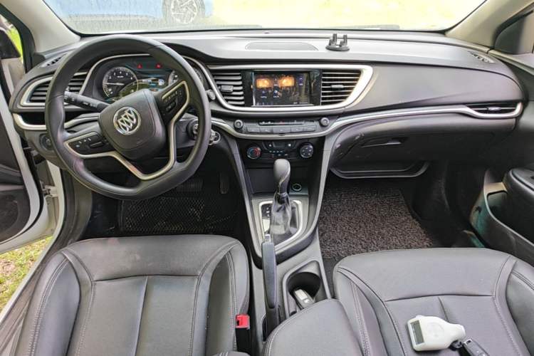 Used Buick GT 2021 Revised Version 1.3T Automatic Mild Hybrid Elite Edition Center Console