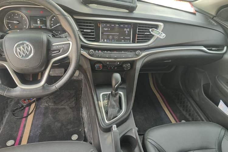 Used Buick GT 2021 1.3T Automatic Mild Hybrid Elite Version Center Console