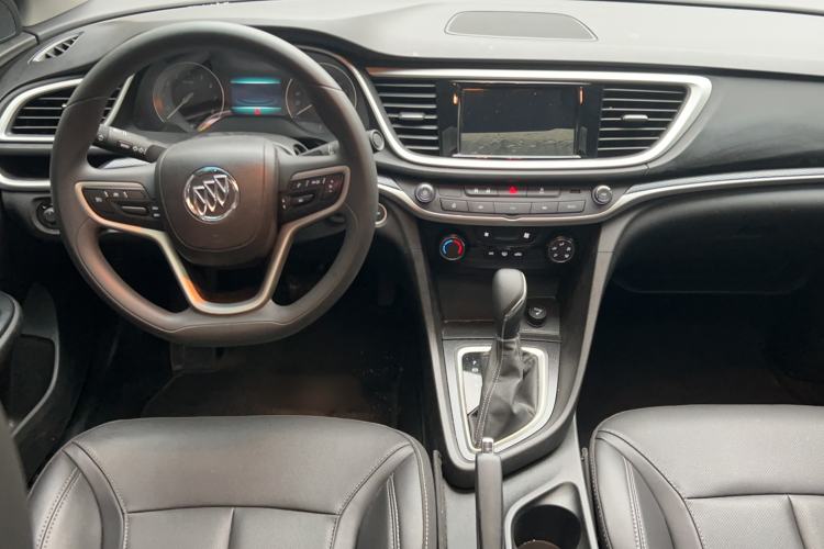 Used Buick GT 2021 Revised Version Flagship 1.5L Automatic Entry-Level Trim Center Console