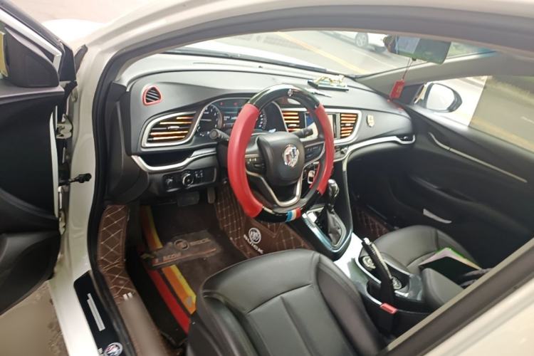 Used Buick GT 2021 Revised Version 1.3T Automatic Mild Hybrid Elite Edition Center Console