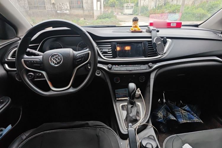 Used Buick GT 2021 Revised Version 1.3T Automatic Mild Hybrid Elite Edition Center Console