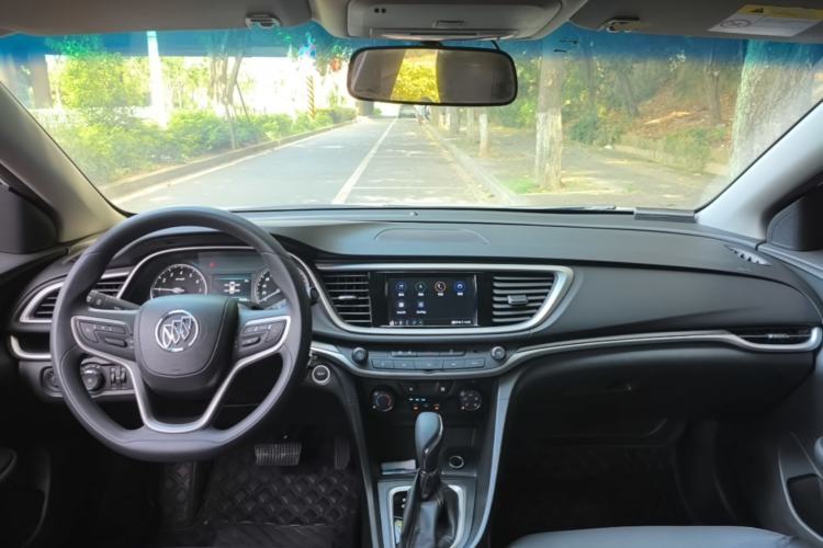 Used Buick GT 2021 Revised Version 1.3T Automatic Mild Hybrid Elite Edition Center Console